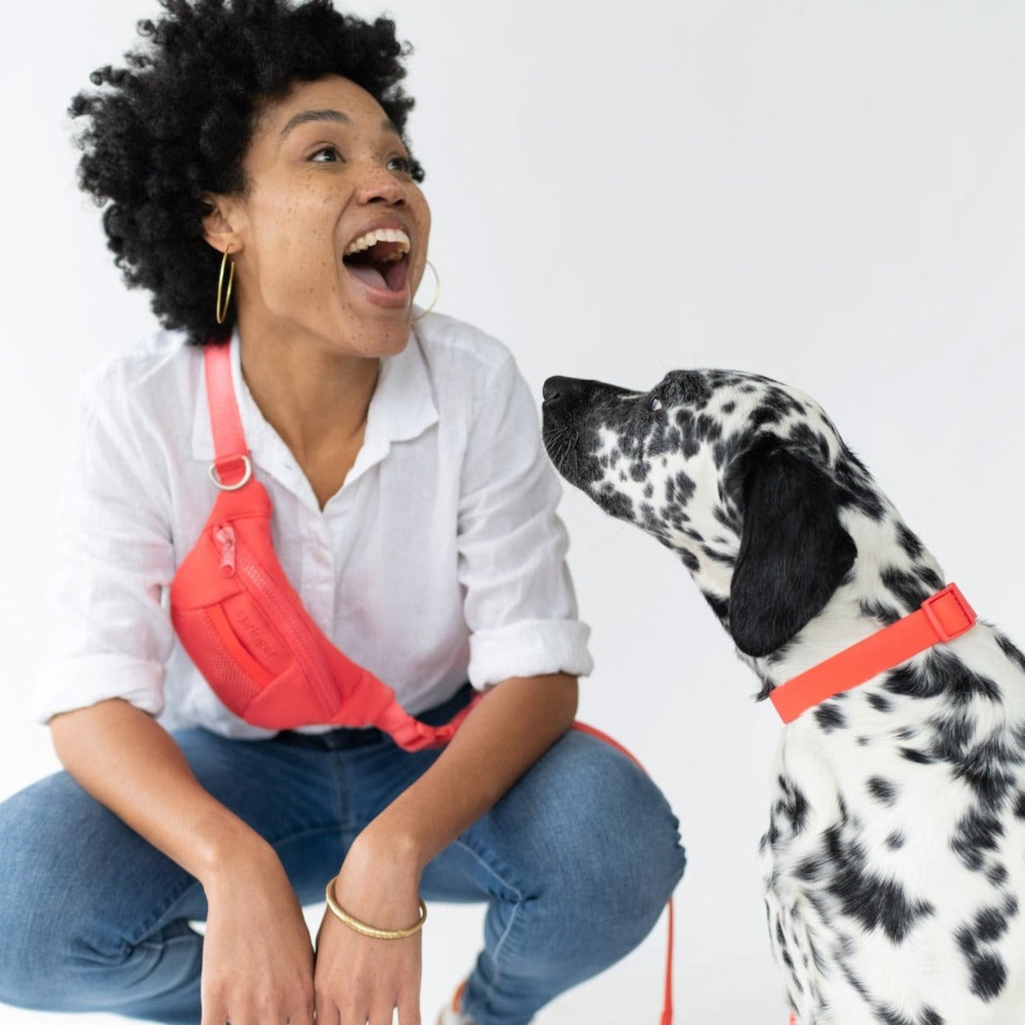 Original Hands-Free Neoprene Sling Bag with 3.25ft Dog Leash